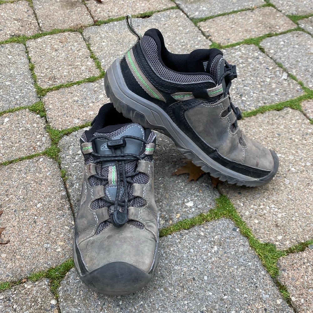 Keen Targhee hiking shoes